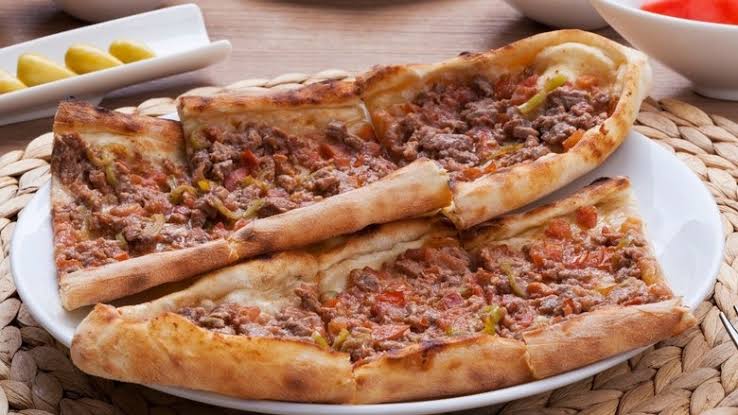 Kuşbaşılı Pide